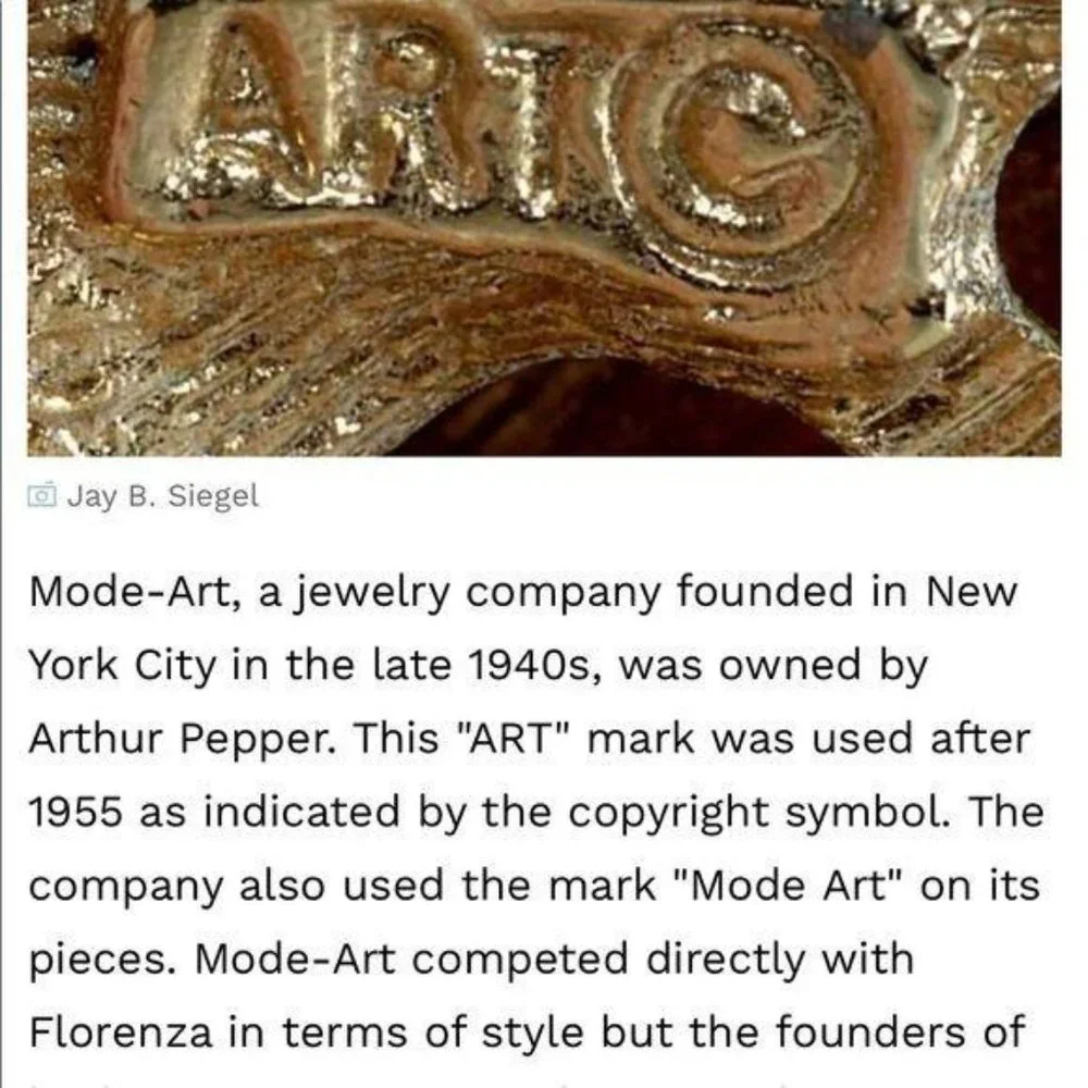 Vintage ART© Clip On Moonstone and Rhinestone Earrings Signed by Arthur Pepper - Picture 6 of 9